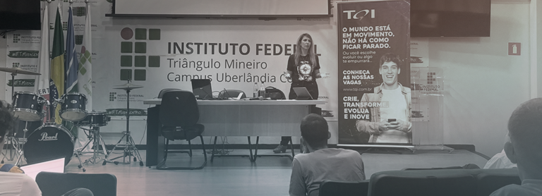 Banner com imagem da palestra de Michelle Naves no IFTM